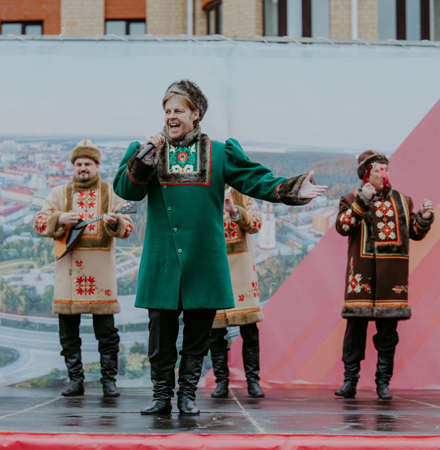 В Ханты-Мансийске встретили Первомай