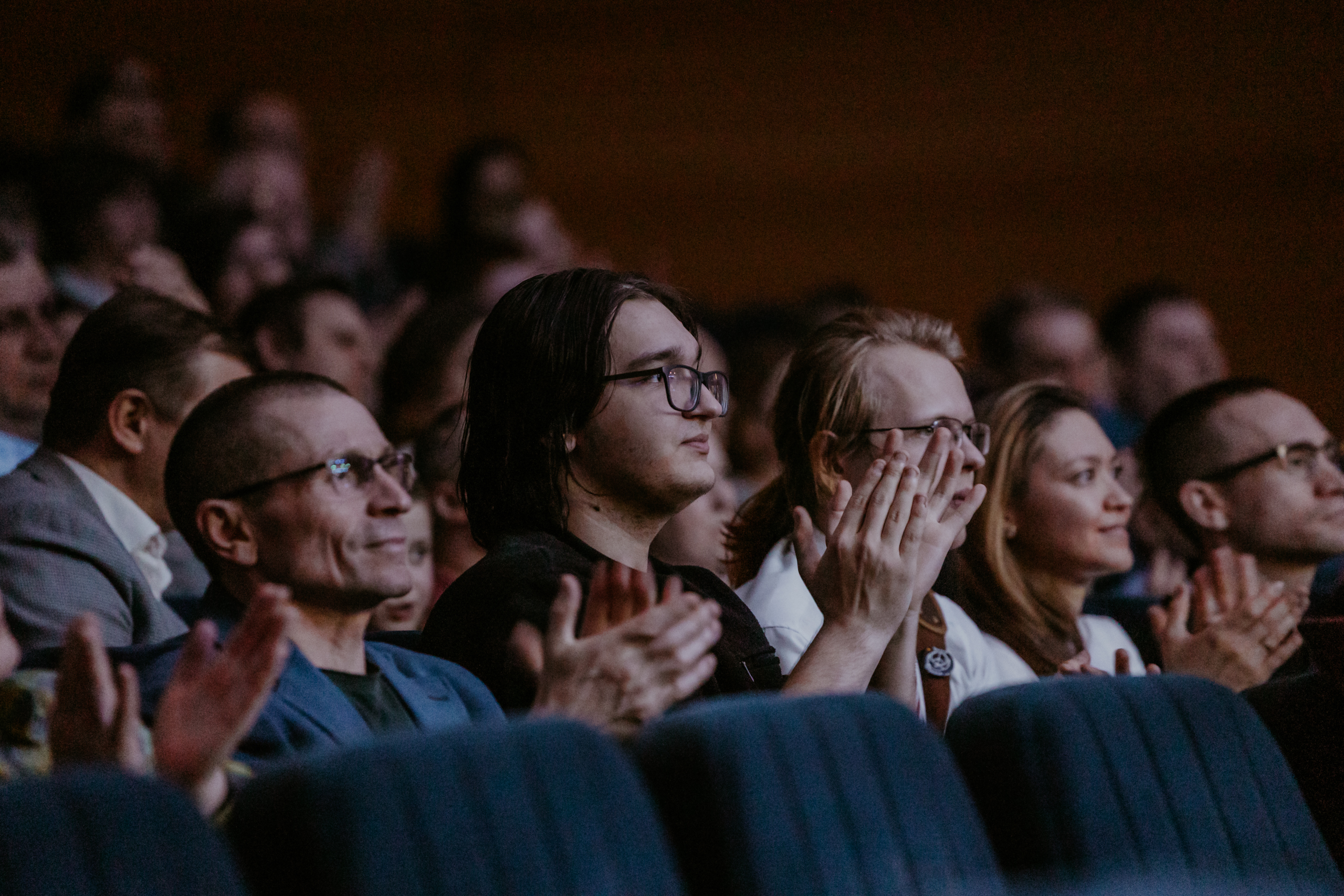 Струнное трио Silenzium на сцене КДЦ «Октябрь»