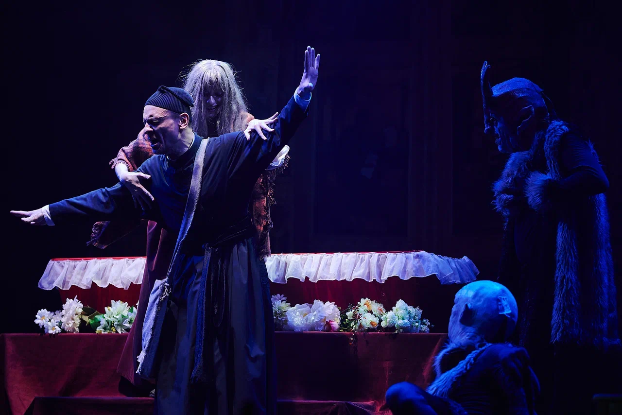 «Вий» – мистическая классика от московской труппы на сцене «Октября»