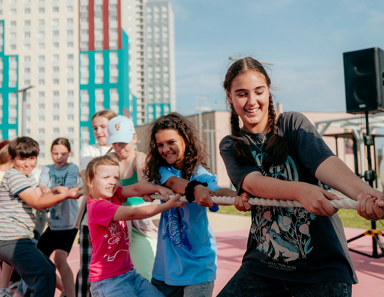 КДЦ «Октябрь» устроил праздник двора в мкр. «Иртыш-2»