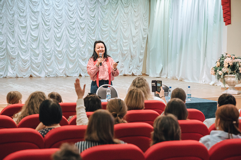 Круглый стол по итогам вокальных выступлений участников «Богат талантами любимый город» 