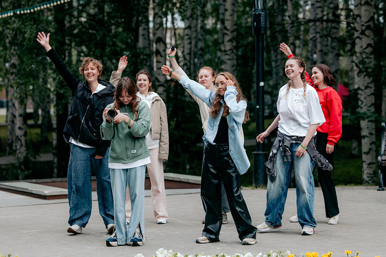 Летние танцы под хиты 90-х