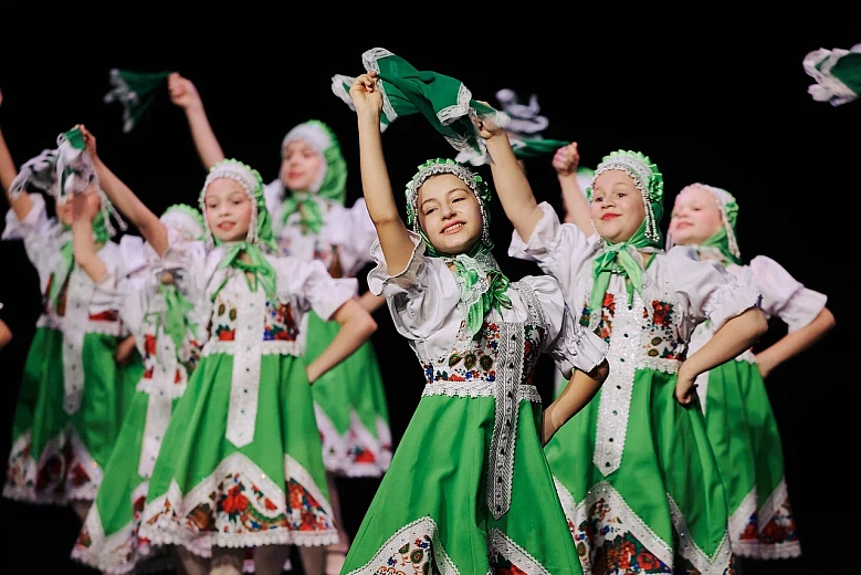 Хореографические коллективы «Октября» завоевали 21 награду на региональном конкурсе «Танцуй, Югра!»