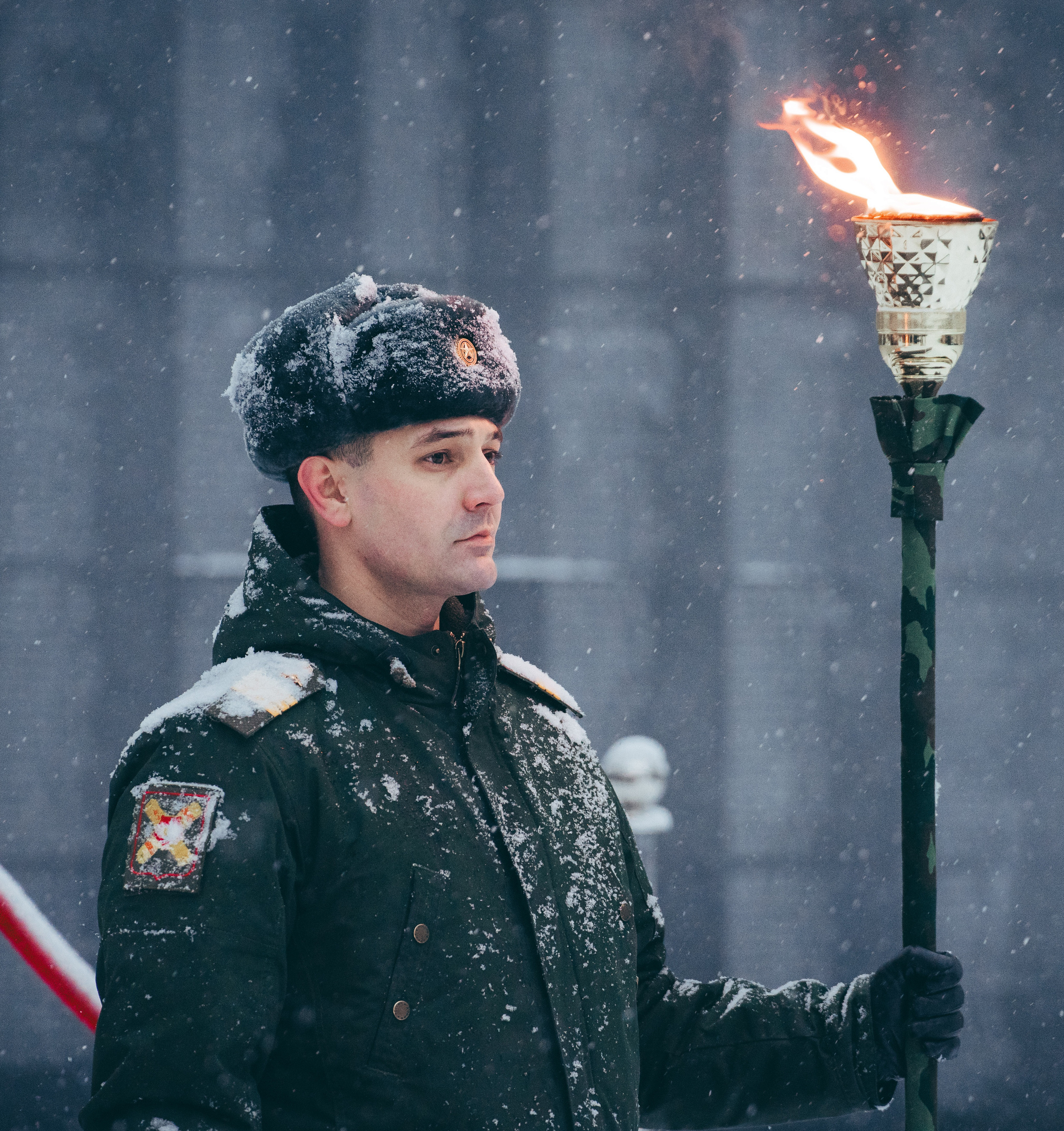 В память о Великой Победе. Ханты-Мансийский Вечный огонь слился с Мурманским