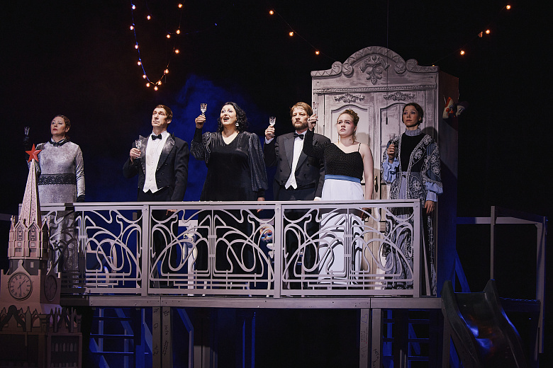 «Белое пространство»: премьера на сцене «Октября»