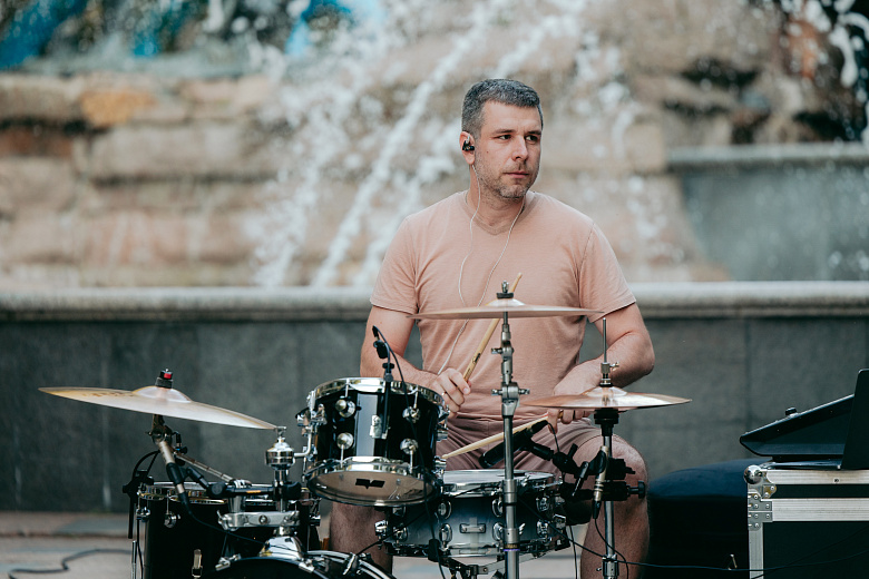 Лето с «Октябрем»: драм-вечера продолжаются