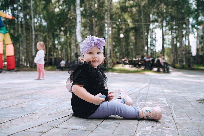 «Краски лета» от КДЦ «Октябрь»