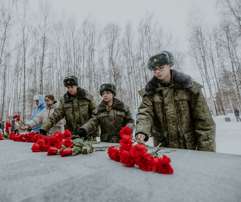Участники слета Поискового движения России почтили память защитников Родины