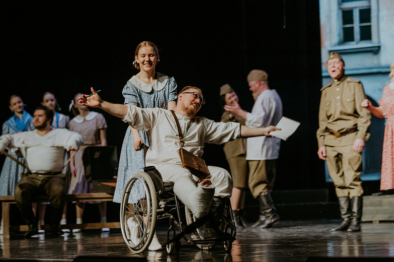 КДЦ «Октябрь» представил премьеру к 80-летию Великой Победы